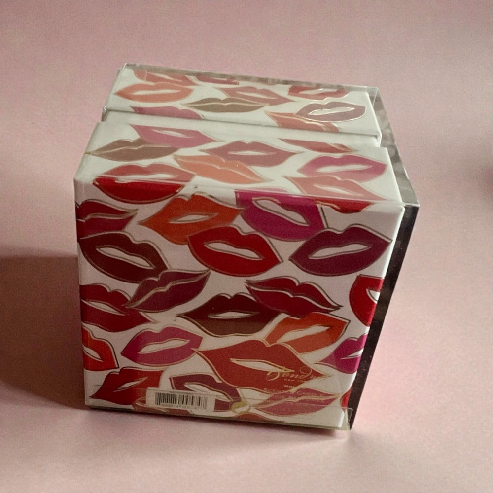 Bond No. 9 New York Nolita Scented Candle 6.4 Oz  💋 - Picture 4 of 6